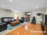 https://images.listonce.com.au/custom/160x/listings/18-araluen-drive-croydon-vic-3136/659/01525659_img_06.jpg?j15KHefM2eA