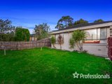 https://images.listonce.com.au/custom/160x/listings/18-araluen-drive-croydon-vic-3136/659/01525659_img_14.jpg?wjkKVmWLp5s