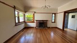 https://images.listonce.com.au/custom/160x/listings/18-barry-street-bentleigh-vic-3204/201/01584201_img_05.jpg?dKdlKTpYc-Y