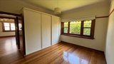 https://images.listonce.com.au/custom/160x/listings/18-barry-street-bentleigh-vic-3204/201/01584201_img_10.jpg?IxcgLAw2iTA