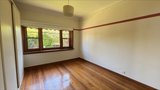 https://images.listonce.com.au/custom/160x/listings/18-barry-street-bentleigh-vic-3204/201/01584201_img_14.jpg?eR-KRRRLTyA