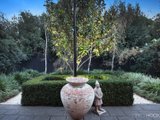 https://images.listonce.com.au/custom/160x/listings/18-bates-drive-williamstown-vic-3016/553/01202553_img_15.jpg?KDyhXhAY4RM