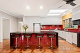 https://images.listonce.com.au/custom/160x/listings/18-blackwood-drive-wonga-park-vic-3115/057/01877057_img_06.jpg?9ZR1wolwKCk
