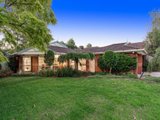 https://images.listonce.com.au/custom/160x/listings/18-blue-ridge-drive-mooroolbark-vic-3138/348/01524348_img_20.jpg?AatIif5TQqM