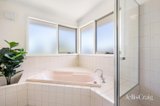 https://images.listonce.com.au/custom/160x/listings/18-bowen-road-doncaster-east-vic-3109/523/01989523_img_12.jpg?fcPaU5R89ag