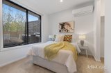 https://images.listonce.com.au/custom/160x/listings/18-box-hill-crescent-mont-albert-north-vic-3129/870/01807870_img_05.jpg?QlTOcupswz4