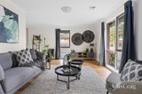 https://images.listonce.com.au/custom/160x/listings/18-chestnut-road-mill-park-vic-3082/615/01815615_img_02.jpg?3PAuQJrGig8