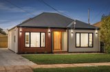 https://images.listonce.com.au/custom/160x/listings/18-college-street-wendouree-vic-3355/592/01705592_img_03.jpg?bCnIlRqs4uU