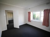 https://images.listonce.com.au/custom/160x/listings/18-college-street-wendouree-vic-3355/902/01575902_img_03.jpg?QAWalCXRfF0