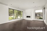 https://images.listonce.com.au/custom/160x/listings/18-collins-street-kew-vic-3101/821/01683821_img_02.jpg?3l8jQwUP3pk