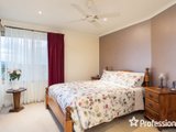 https://images.listonce.com.au/custom/160x/listings/18-corrong-crescent-mooroolbark-vic-3138/440/01526440_img_08.jpg?RiDXcPz6mT8