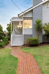 https://images.listonce.com.au/custom/160x/listings/18-dromana-avenue-pascoe-vale-vic-3044/981/01609981_img_02.jpg?V_9GcdnxSdU