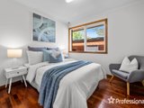 https://images.listonce.com.au/custom/160x/listings/18-dryden-concourse-mooroolbark-vic-3138/005/01526005_img_11.jpg?Rm_KgKJcCRc