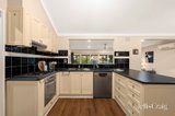 https://images.listonce.com.au/custom/160x/listings/18-eastwood-crescent-mooroolbark-vic-3138/572/01913572_img_09.jpg?uS-9MeGzWPA