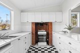 https://images.listonce.com.au/custom/160x/listings/18-ebden-street-kyneton-vic-3444/715/01977715_img_06.jpg?MO9U4U4LxJY