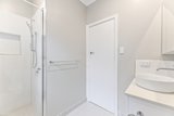 https://images.listonce.com.au/custom/160x/listings/18-fenton-street-huntingdale-vic-3166/425/01901425_img_02.jpg?JN-82Hy2s20