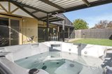 https://images.listonce.com.au/custom/160x/listings/18-first-avenue-chelsea-heights-vic-3196/107/01771107_img_13.jpg?vU8ggIMURwE