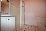 https://images.listonce.com.au/custom/160x/listings/18-goldentree-drive-chirnside-park-vic-3116/337/01930337_img_07.jpg?3ZGvRvEsCv0
