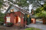 https://images.listonce.com.au/custom/160x/listings/18-green-street-ivanhoe-vic-3079/919/01647919_img_01.jpg?5vXY4o0rdQQ