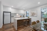 https://images.listonce.com.au/custom/160x/listings/18-heather-grove-briar-hill-vic-3088/503/00904503_img_04.jpg?SiFcpTJyFw8