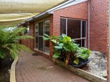 https://images.listonce.com.au/custom/160x/listings/18-henderson-drive-lara-vic-3212/757/01699757_img_11.jpg?8Ui8BXxLuGM