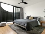 https://images.listonce.com.au/custom/160x/listings/18-herbert-street-albert-park-vic-3206/088/01090088_img_08.jpg?nlEsIKi-W8c