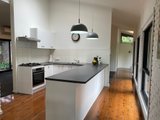 https://images.listonce.com.au/custom/160x/listings/18-high-street-woodend-vic-3442/739/01609739_img_11.jpg?E42uYApmhdE