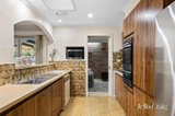 https://images.listonce.com.au/custom/160x/listings/18-highbrook-court-diamond-creek-vic-3089/303/01817303_img_05.jpg?B4-B6M9vFM4