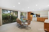 https://images.listonce.com.au/custom/160x/listings/18-highbrook-court-diamond-creek-vic-3089/303/01817303_img_07.jpg?gxjA3jMBgEc