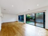 https://images.listonce.com.au/custom/160x/listings/18-hillside-crescent-blackburn-vic-3130/260/01748260_img_07.jpg?jGiVx5yfSNU