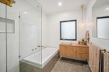 https://images.listonce.com.au/custom/160x/listings/18-hillside-drive-ballarat-north-vic-3350/945/01598945_img_16.jpg?u3VIyF_xSK0