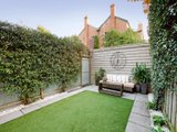 https://images.listonce.com.au/custom/160x/listings/18-howe-crescent-south-melbourne-vic-3205/408/01087408_img_10.jpg?L2YiubtpDW0