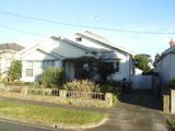 https://images.listonce.com.au/custom/160x/listings/18-humble-street-east-geelong-vic-3219/989/01698989_img_07.jpg?dLaernFHq8k