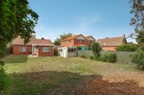 https://images.listonce.com.au/custom/160x/listings/18-iris-road-glen-iris-vic-3146/662/00902662_img_10.jpg?5YKXUQrsW98