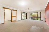 https://images.listonce.com.au/custom/160x/listings/18-jemacra-place-mount-clear-vic-3350/403/01238403_img_03.jpg?W7-1BTFpBS0