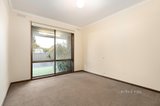 https://images.listonce.com.au/custom/160x/listings/18-jemacra-place-mount-clear-vic-3350/403/01238403_img_09.jpg?3jwVdvLYZuY