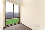 https://images.listonce.com.au/custom/160x/listings/18-jemacra-place-mount-clear-vic-3350/403/01238403_img_12.jpg?KqGAOuuTKNM