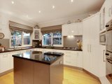 https://images.listonce.com.au/custom/160x/listings/18-junction-street-ringwood-vic-3134/814/00620814_img_05.jpg?o_EFfLeEB88