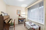 https://images.listonce.com.au/custom/160x/listings/18-kelsall-court-hampton-east-vic-3188/048/01230048_img_08.jpg?v9avFya9QJc