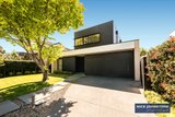 https://images.listonce.com.au/custom/160x/listings/18-kingston-street-hampton-vic-3188/308/01923308_img_01.jpg?vhymE_XY1AM