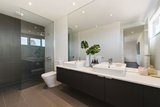 https://images.listonce.com.au/custom/160x/listings/18-kingston-street-hampton-vic-3188/308/01923308_img_08.jpg?XUJpndTAiIA