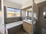https://images.listonce.com.au/custom/160x/listings/18-lance-drive-armstrong-creek-vic-3217/696/01915696_img_02.jpg?AEoU-e8FWHg