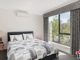 https://images.listonce.com.au/custom/160x/listings/18-lithgow-way-mooroolbark-vic-3138/403/01526403_img_06.jpg?8vOx8vAskBI