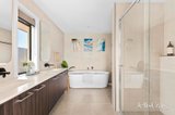 https://images.listonce.com.au/custom/160x/listings/18-longleaf-street-fyansford-vic-3218/493/01913493_img_15.jpg?RLDTZt6dce0