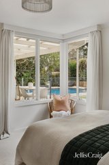 https://images.listonce.com.au/custom/160x/listings/18-manniche-avenue-mont-albert-north-vic-3129/975/01956975_img_08.jpg?4o1bq5zIcgE