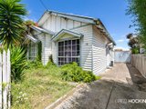 https://images.listonce.com.au/custom/160x/listings/18-market-street-west-footscray-vic-3012/697/01203697_img_02.jpg?xZKPwh6NhH8