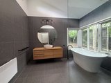 https://images.listonce.com.au/custom/160x/listings/18-maxwell-street-kyneton-vic-3444/971/01989971_img_11.jpg?4ke_dfuMExc