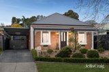 https://images.listonce.com.au/custom/160x/listings/18-mayfair-court-chirnside-park-vic-3116/959/01942959_img_01.jpg?fBVcztCmMK8