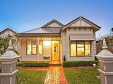 https://images.listonce.com.au/custom/160x/listings/18-mccauley-street-point-cook-vic-3030/293/01202293_img_03.jpg?GSpJ9pBEGAo