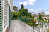https://images.listonce.com.au/custom/160x/listings/18-merrion-place-kew-vic-3101/691/01680691_img_07.jpg?eiBZ2cN9_nA